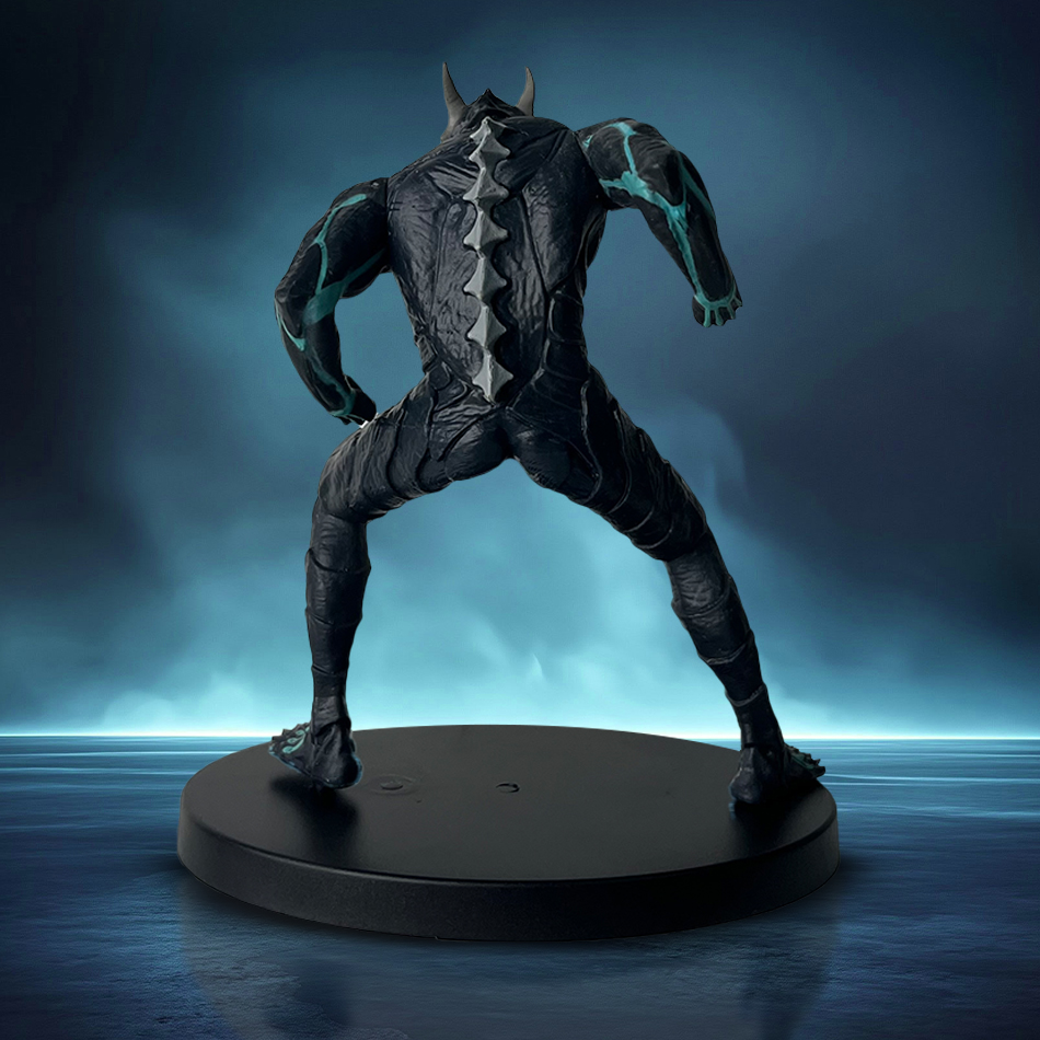 RED New Monster 8 Figure 21cm  - Model Kit Kaiju No 8 recension och pris