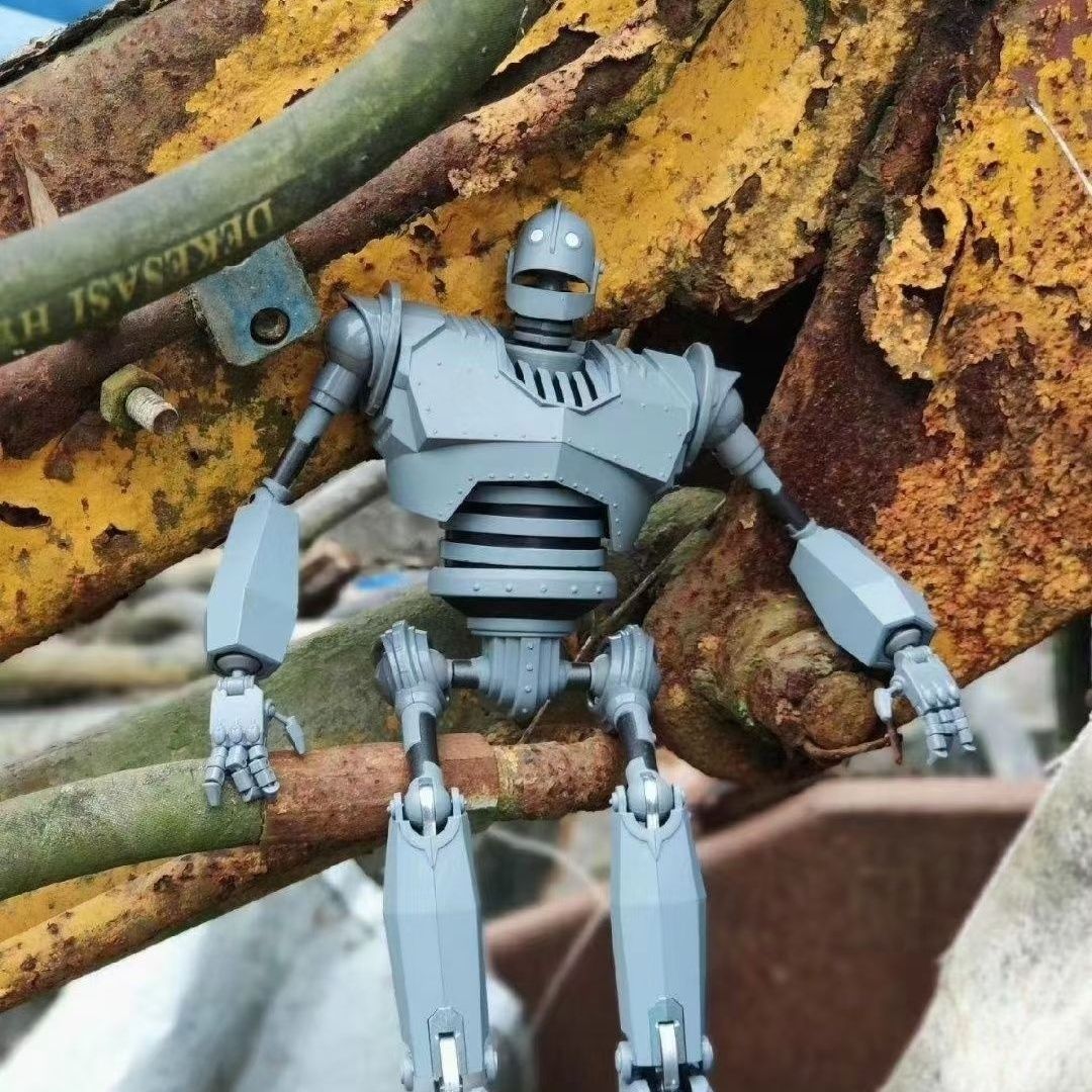 In Stock FJ Model The IRON GIA - Model Kit Pacific Rim recension och pris
